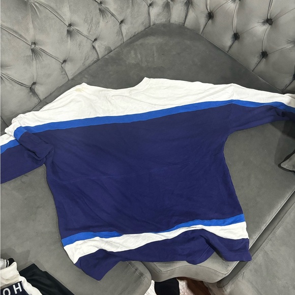 Beautiful sweater - Picture 3 of 4